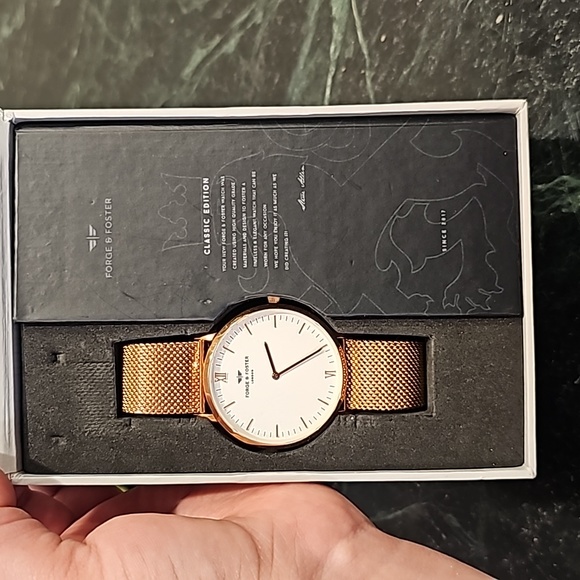 Forge & Foster London Women's Gold Classic Edition Watch NIB - Picture 3 of 9